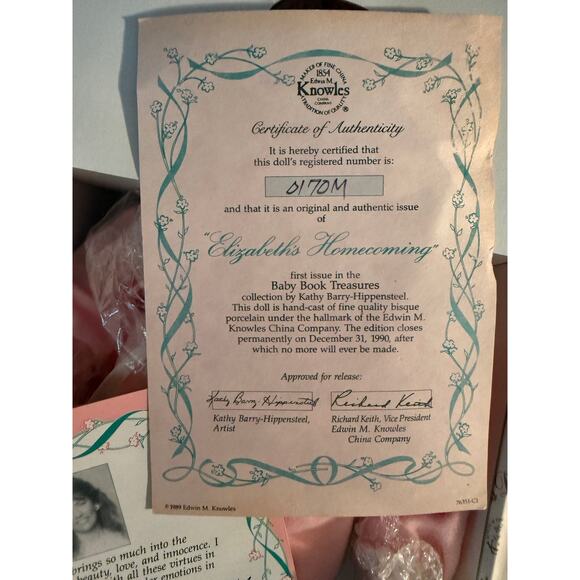 NRFB Ashton Drake Elizabeth's Homecoming Porcelain Doll by Kathy Hippensteel - Picture 8 of 12